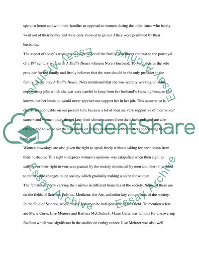 The Portrayal of a Womans Role in the Family and Society in the Play, A Dolls House by Henrik Ibsen