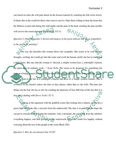 Women before an aquarium